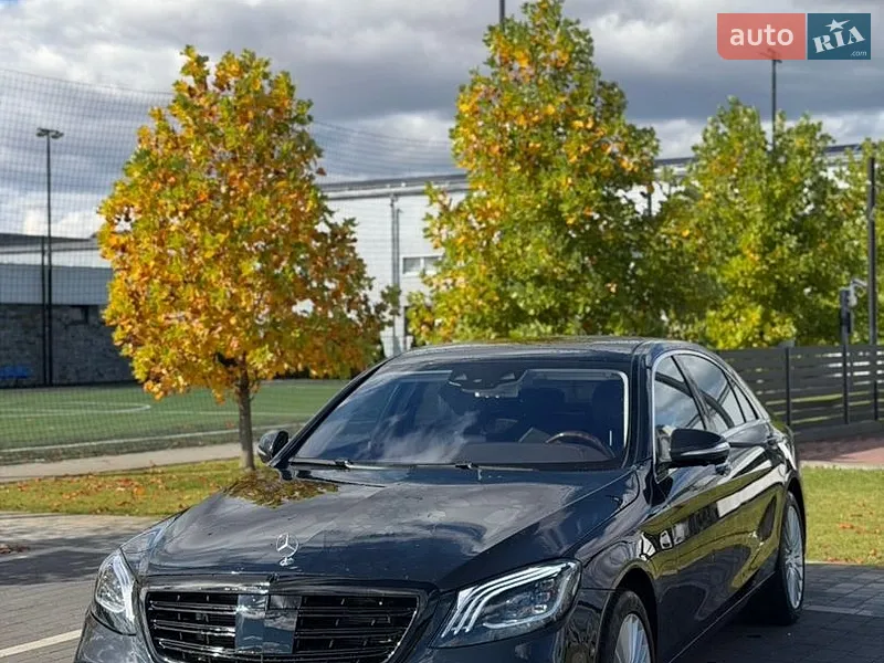 Mercedes-Benz S-Class