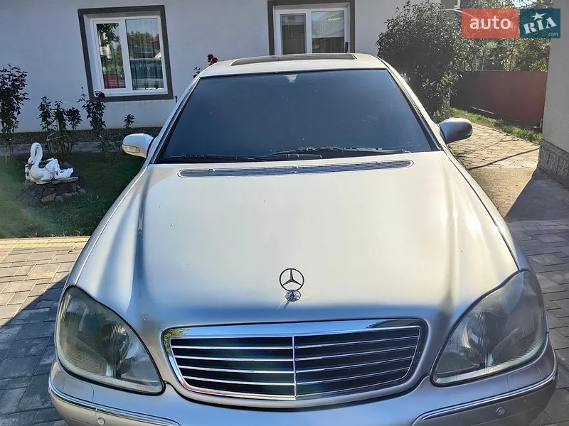 Mercedes-Benz S-Class