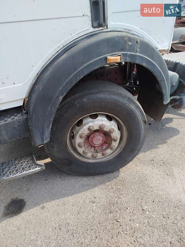 Тягач Mercedes-Benz SK-Series 1991 в 