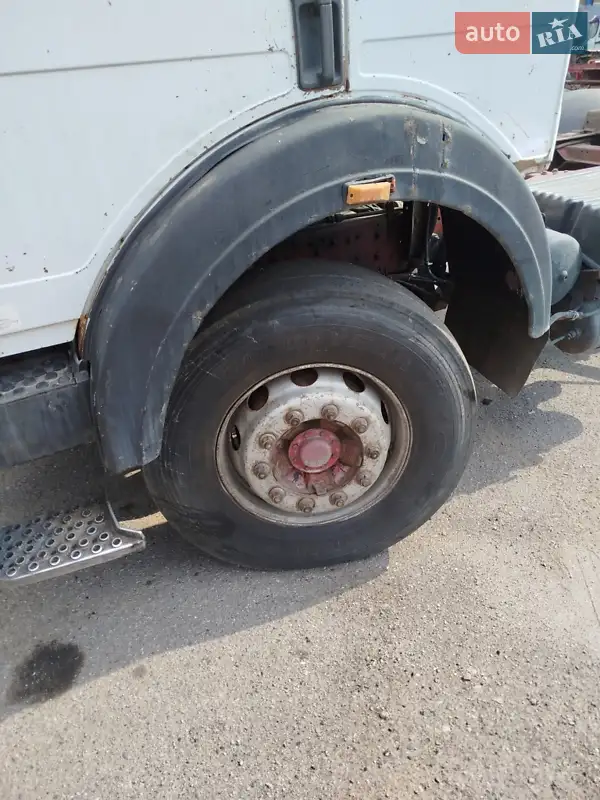 Тягач Mercedes-Benz SK-Series 1991 в 