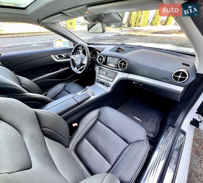 Родстер Mercedes-Benz SL-Class 2017 в Киеве фото 43 Родстер Mercedes-Benz SL-Class 2017 в Киеве