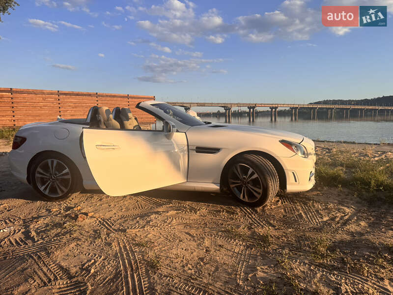 Родстер Mercedes-Benz SLK-Class 2015 в Киеве фото 23 Родстер Mercedes-Benz SLK-Class 2015 в Киеве