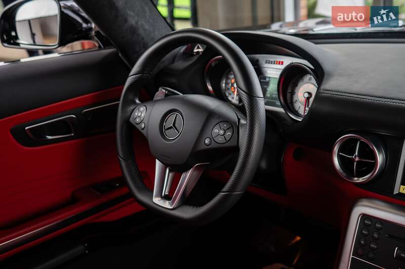 Купе Mercedes-Benz SLS AMG 2011 в Києві