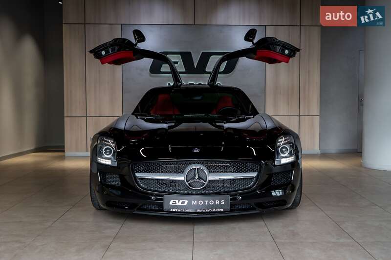 Купе Mercedes-Benz SLS AMG 2011 в Києві