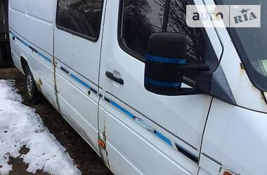 Грузовой фургон Mercedes-Benz Sprinter 1999 в 