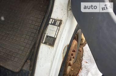 Грузовой фургон Mercedes-Benz Sprinter 1999 в 