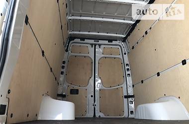 Вантажний фургон Mercedes-Benz Sprinter 2015 в Вінниці