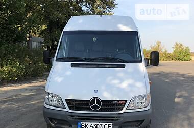 Грузовой фургон Mercedes-Benz Sprinter 2011 в 