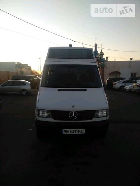 Мікроавтобус Mercedes-Benz Sprinter 2000 в Кривому Розі
