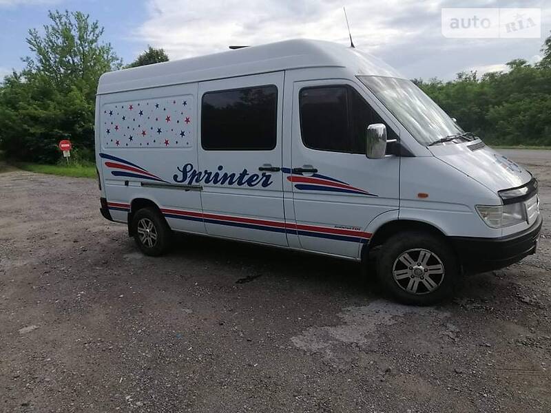 Микроавтобус Mercedes-Benz Sprinter 1999 в Шумске