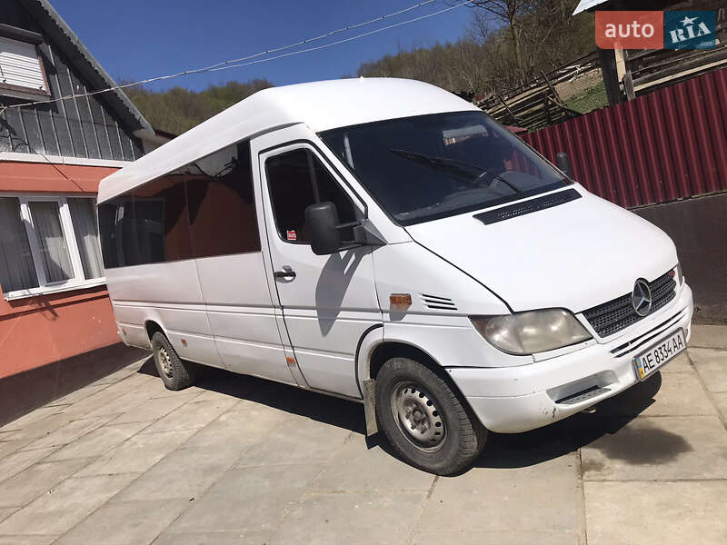 Микроавтобус Mercedes-Benz Sprinter 2005 в 