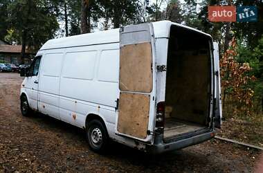 Грузовой фургон Mercedes-Benz Sprinter 2005 в 