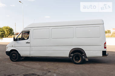 Грузовой фургон Mercedes-Benz Sprinter 1999 в 