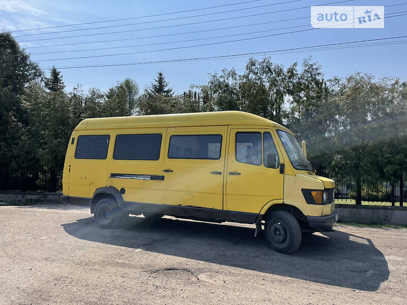 Микроавтобус Mercedes-Benz Sprinter 1990 в Львове