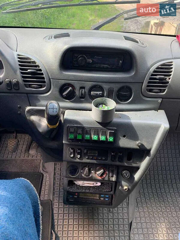 Микроавтобус Mercedes-Benz Sprinter 2004 в Львове фото 12 Микроавтобус Mercedes-Benz Sprinter 2004 в Львове
