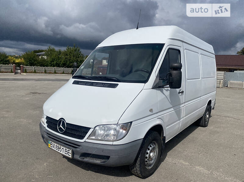 Грузовой фургон Mercedes-Benz Sprinter 2004 в Виньковцах