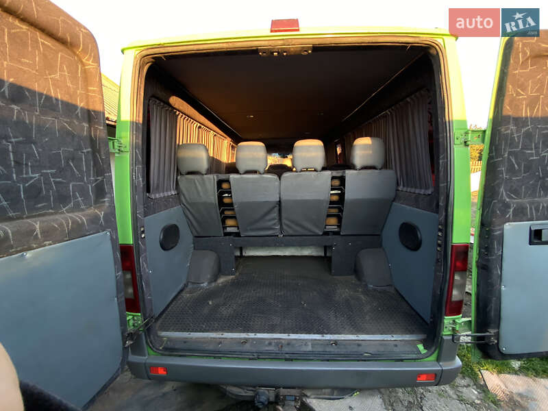 Микроавтобус Mercedes-Benz Sprinter 2006 в Кривом Роге фото 8 Микроавтобус Mercedes-Benz Sprinter 2006 в Кривом Роге