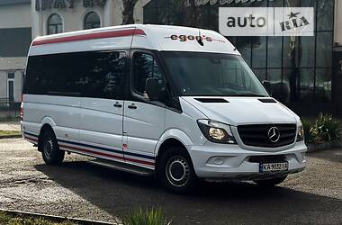 Пригородный автобус Mercedes-Benz Sprinter 2017 в Черновцах