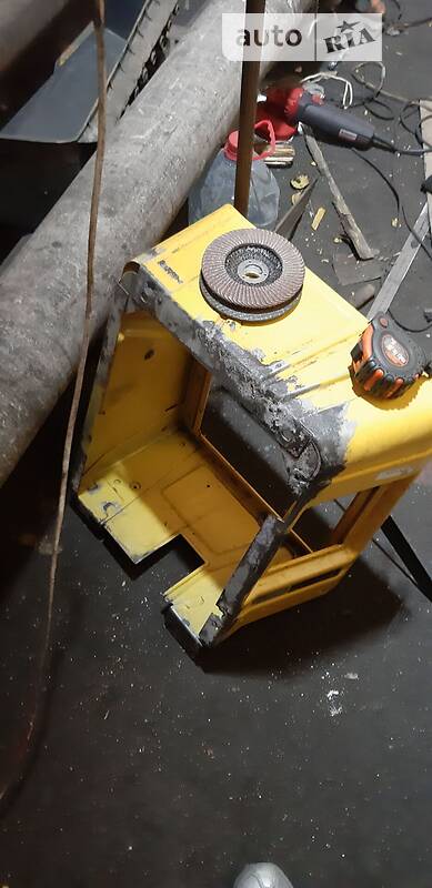 Грузовой фургон Mercedes-Benz Sprinter 2001 в Кременчуге