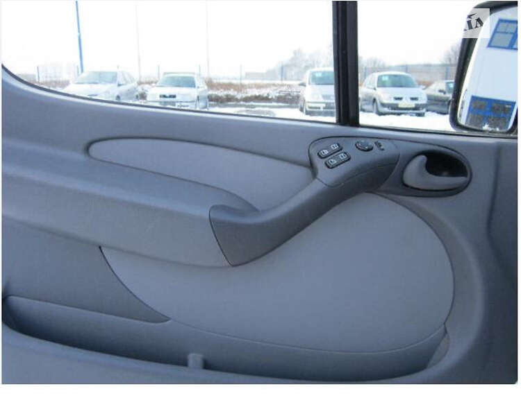 Мікроавтобус Mercedes-Benz Sprinter 2005 в Вараші