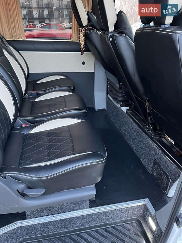 Мікроавтобус Mercedes-Benz Sprinter 2005 в Тячеві