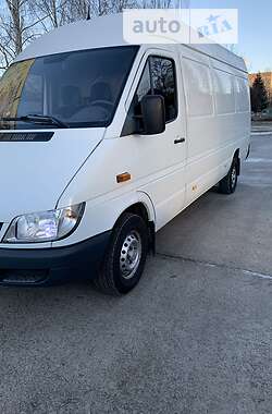 Вантажний фургон Mercedes-Benz Sprinter 2006 в Вараші