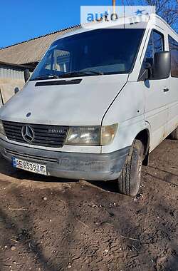 Грузовой фургон Mercedes-Benz Sprinter 1999 в 