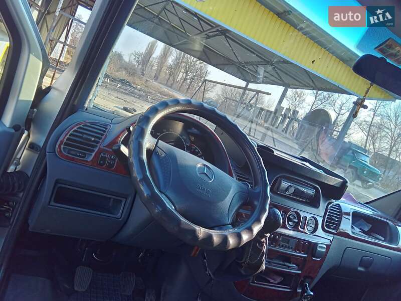 Микроавтобус Mercedes-Benz Sprinter 2005 в Изюме