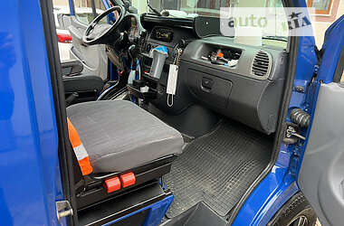Эвакуатор Mercedes-Benz Sprinter 2001 в 