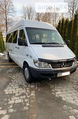 Вантажопасажирський фургон Mercedes-Benz Sprinter 2005 в 