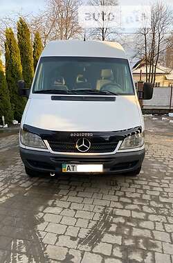 Вантажопасажирський фургон Mercedes-Benz Sprinter 2005 в 