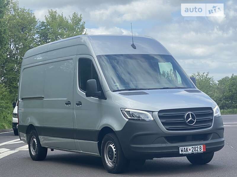 Грузовой фургон Mercedes-Benz Sprinter 2019 в 