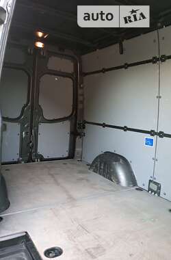 Грузовой фургон Mercedes-Benz Sprinter 2014 в 
