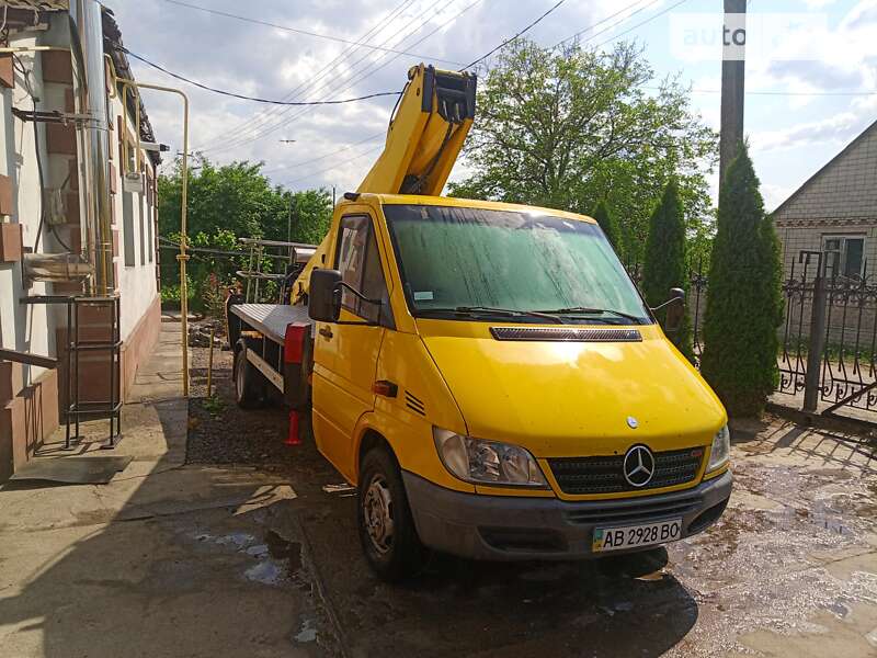 Mercedes-Benz Sprinter 2005