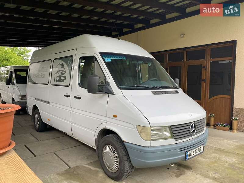 Мікроавтобус Mercedes-Benz Sprinter 1998 в Тячеві