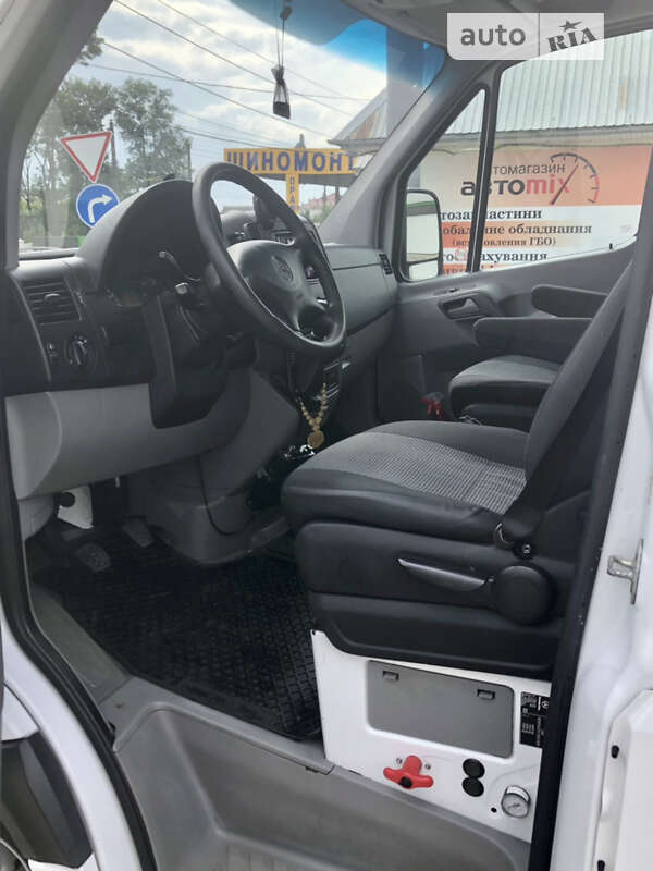 Эвакуатор Mercedes-Benz Sprinter 2011 в Житомире фото 12 Эвакуатор Mercedes-Benz Sprinter 2011 в Житомире