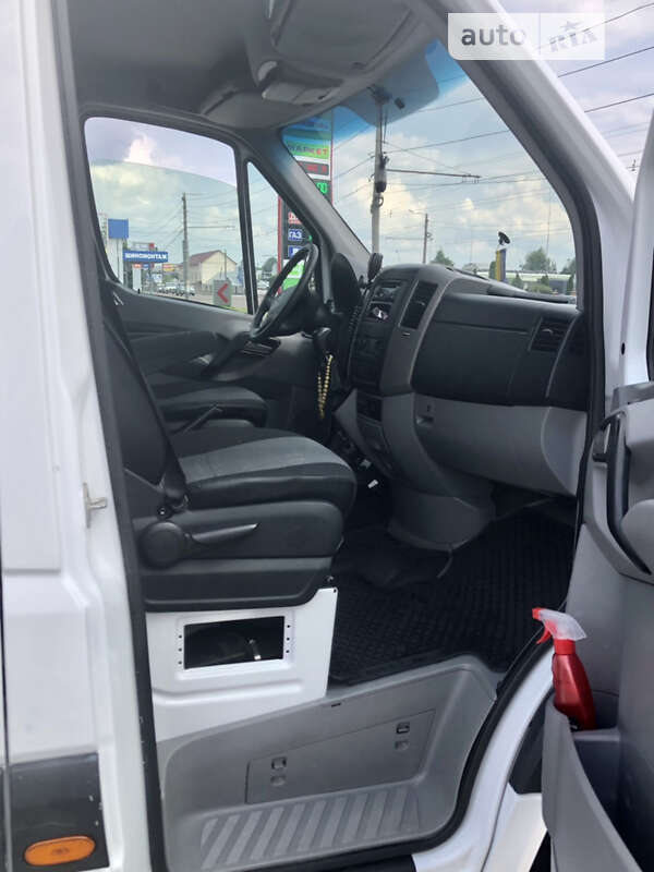 Эвакуатор Mercedes-Benz Sprinter 2011 в Житомире фото 21 Эвакуатор Mercedes-Benz Sprinter 2011 в Житомире