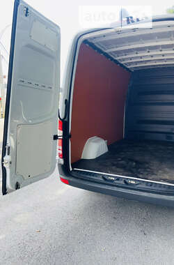 Грузовой фургон Mercedes-Benz Sprinter 2016 в 