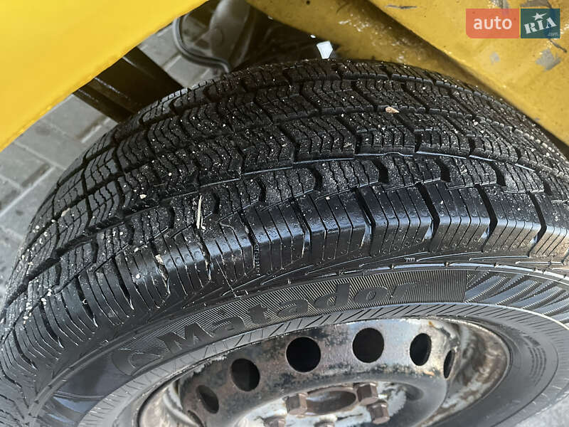 Вантажопасажирський фургон Mercedes-Benz Sprinter 2005 в Кременці