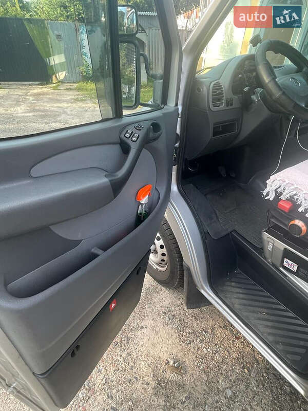 Мікроавтобус Mercedes-Benz Sprinter 2004 в Києві