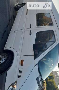 Вантажопасажирський фургон Mercedes-Benz Sprinter 2005 в Тисмениці