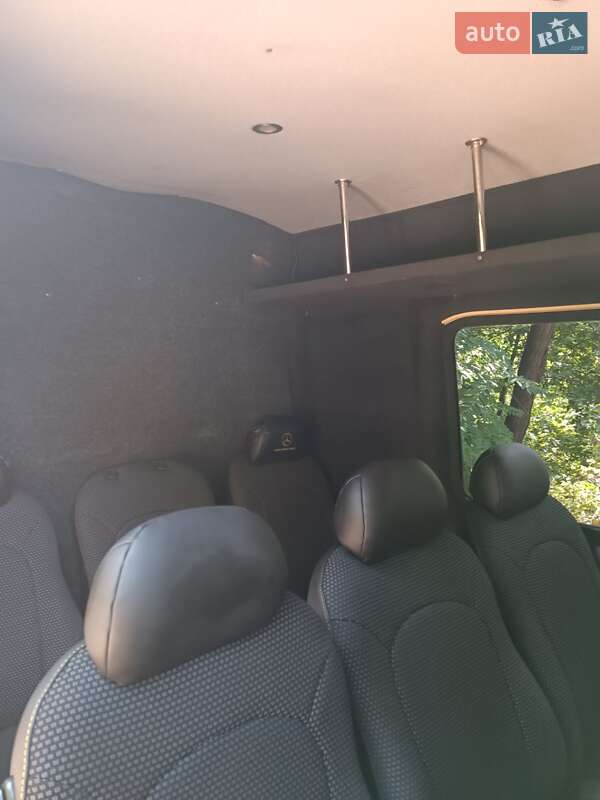 Вантажопасажирський фургон Mercedes-Benz Sprinter 2007 в Кривому Розі фото 7 Вантажопасажирський фургон Mercedes-Benz Sprinter 2007 в Кривому Розі