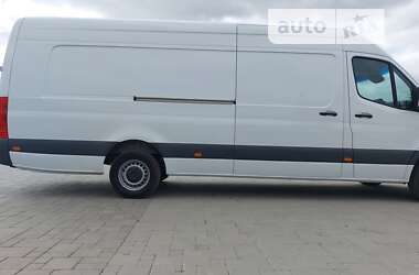 Грузовой фургон Mercedes-Benz Sprinter 2019 в 