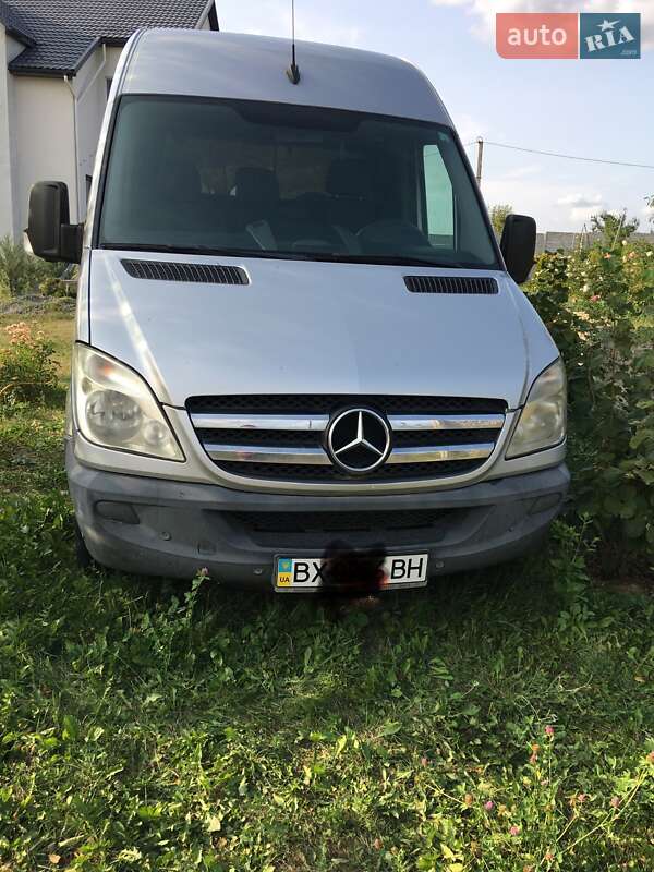 Микроавтобус Mercedes-Benz Sprinter 2007 в Каменец-Подольском фото 18 Микроавтобус Mercedes-Benz Sprinter 2007 в Каменец-Подольском