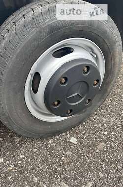 Грузовой фургон Mercedes-Benz Sprinter 2005 в 