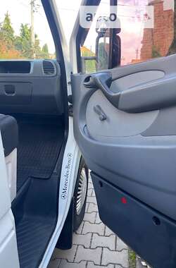 Микроавтобус Mercedes-Benz Sprinter 2005 в 