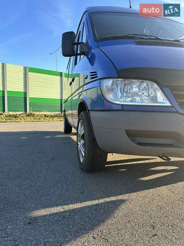 Микроавтобус Mercedes-Benz Sprinter 2004 в Черновцах