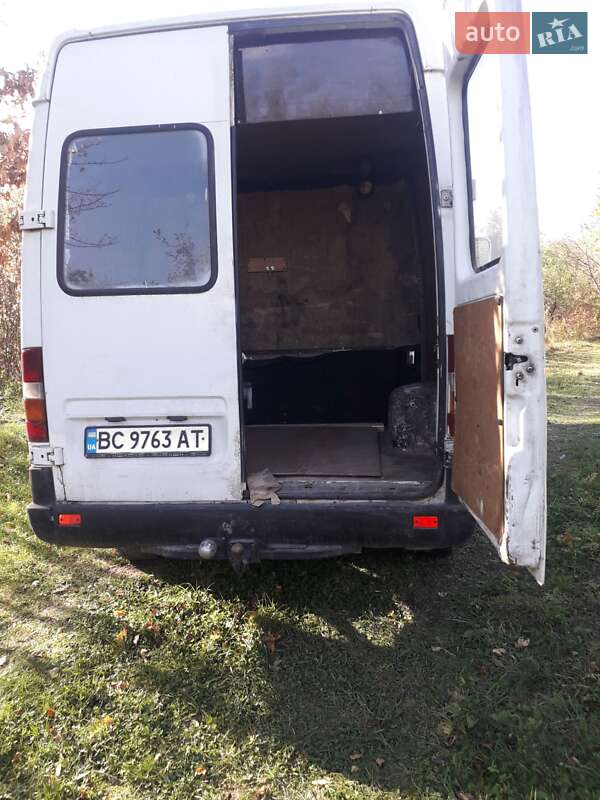 Микроавтобус Mercedes-Benz Sprinter 2000 в Черновцах