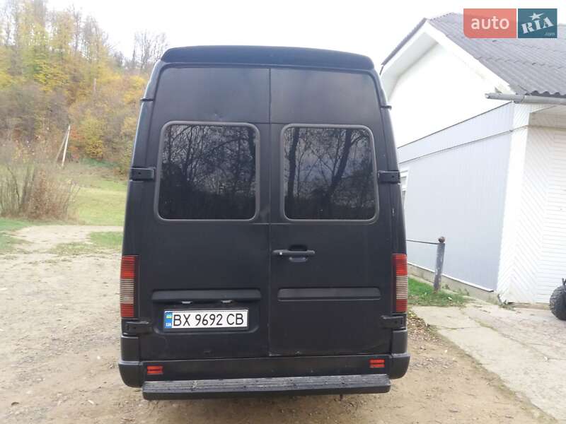 Микроавтобус Mercedes-Benz Sprinter 2000 в Черновцах