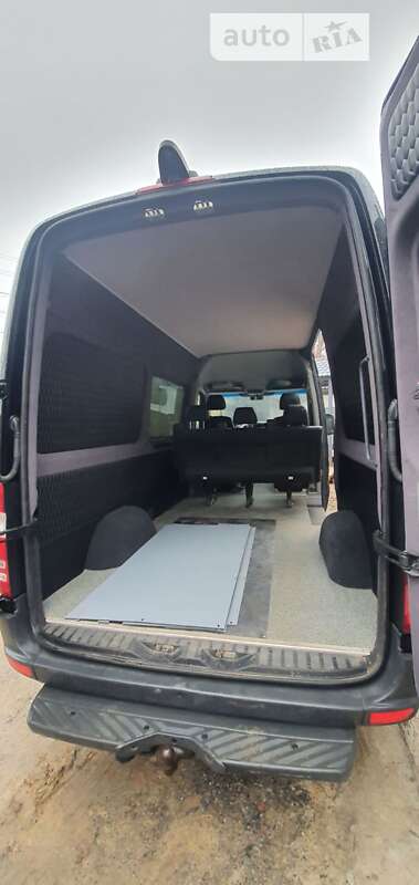 Вантажопасажирський фургон Mercedes-Benz Sprinter 2015 в Харкові фото 5 Вантажопасажирський фургон Mercedes-Benz Sprinter 2015 в Харкові